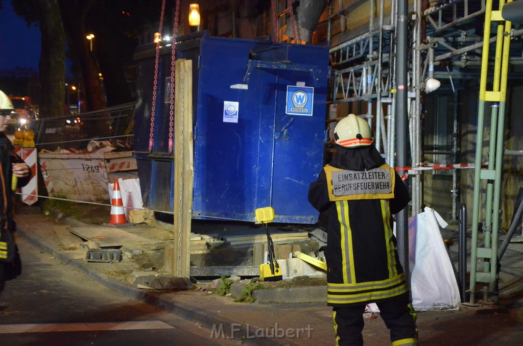 Buergersteig abgesackt Koeln Mitte Pipinenstr P045.JPG - Miklos Laubert